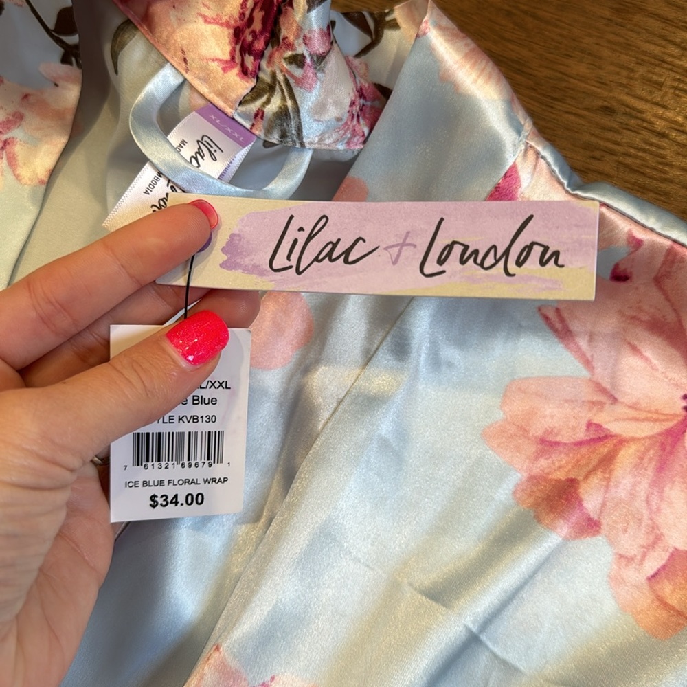 Lilac and London robe - Picture 5 of 7